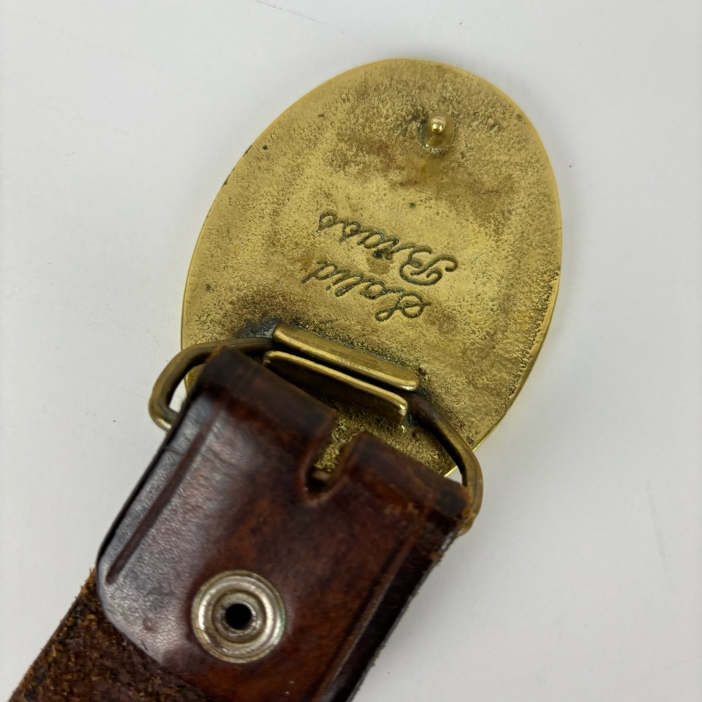 Leather belt in brown with wood etched horse head/brass buckle-33-38” waist - Picture 3 of 11